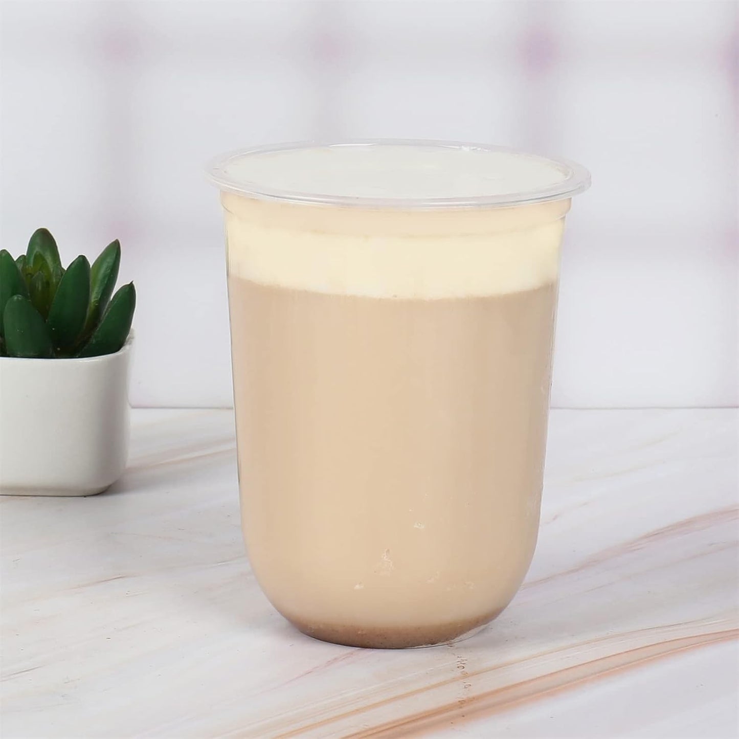 17 oz Disposable Clear Plastic Cups with Flat Lids, Perfect for Cold Drinks, Coffee, Smoothies and Desserts, 50 Count